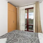 아파트 Cozy In With Sauna 브르보브스코